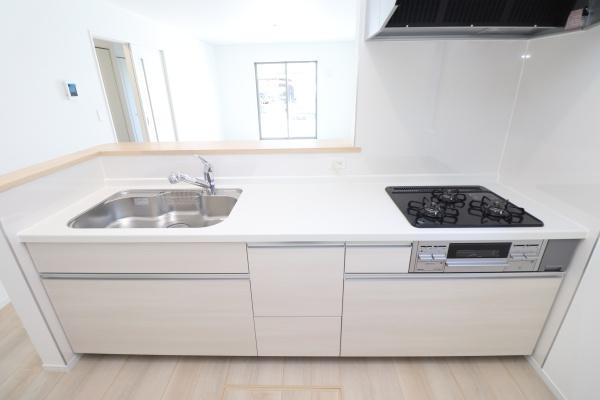 �L�b�`�� �y���Ў{�H��z�L�b�`���͎g���₷���V�X�e���L�b�`���ł��B
�򐅊��̌^�̐������W���������Ă��܂��B