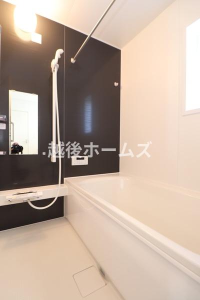 ���� �y���Ў{�H����z�P�؃^�C�v�̍L�X���j�b�g�o�X�ł��I
���������g�[�@��W�������A�P�N�����K�ɉ߂����闁���ł�