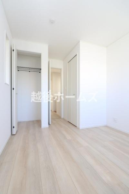 �m�� �y���Ў{�H��z�S���ɃN���[�[�b�g�����A���[���L�x�Ŏg���₷���Ԏ��ɂȂ��Ă��܂�