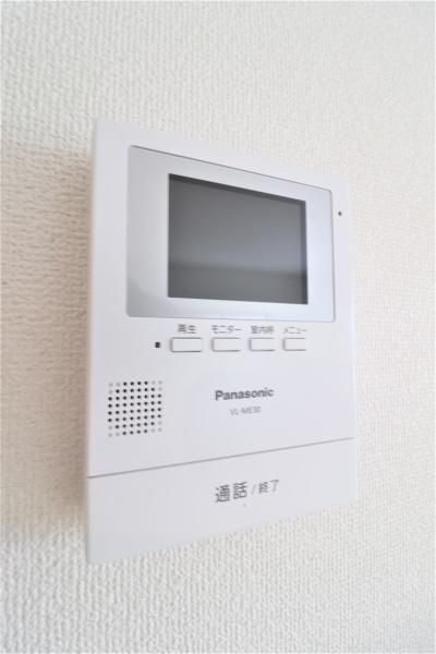 ���̑� �h�Ƒ΍�ɗD�ꂽTV���j�^�[�t���C���^�[�z���ŗ��q�҂̊m�F���ł��܂��B