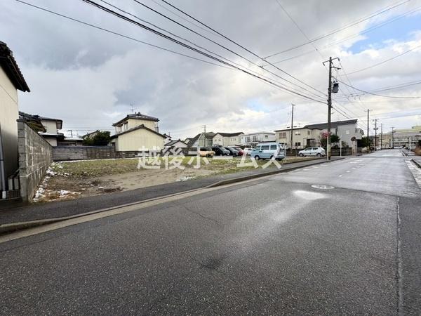 OʓH܂ތnʐ^ ̓ʕEdlݔ₨̑傫̔rAߗׁEӊ⒬݂ȂǁAł͂킩Ȃ񂪂񂠂܂B񌻒nɂĂmFB