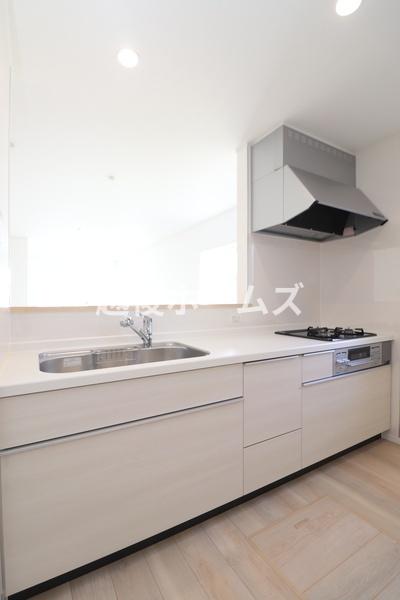 �L�b�`�� �y���Ў{�H��z�R���^�C�v�̃V�X�e���L�b�`���͎��[���L�x�I
�����̂��|�������₷���݌v�ɂȂ��Ă��܂�