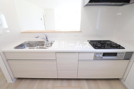 �L�b�`�� �y���Ў{�H��z�L�b�`���͎g���₷���V�X�e���L�b�`���ł��B
�򐅊��̌^�̐������W���������Ă��܂��B