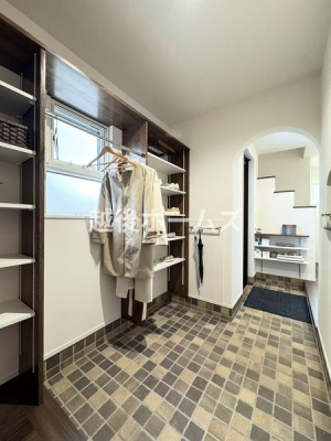 ���[ �u�[�c���y�X���[�̉��I�t�V���[�Y�C���N���[�[�b�g