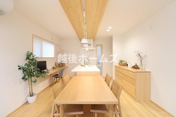 rO _CjOe[uE\t@[zułƂ肠݌vɂȂĂ܂B