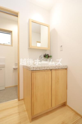 ʑEʏ Rʋ̃Vv[hbT[͎[[I
̂xxyXł܂ˁB