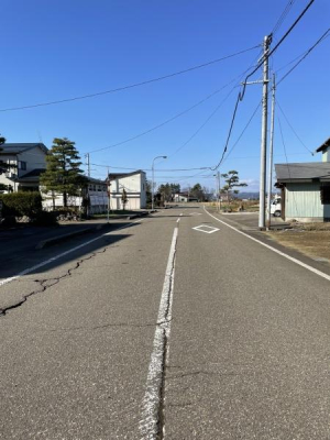 �O�ʓ��H�܂ތ��n�ʐ^ -