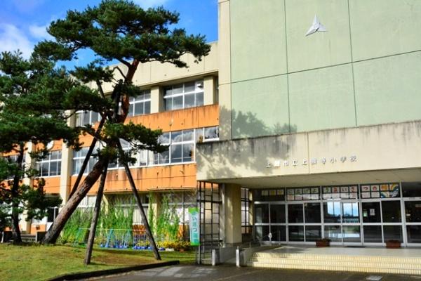 ���ӊ� �y���w�Z�z��z�s����_�����w�Z�F1059m