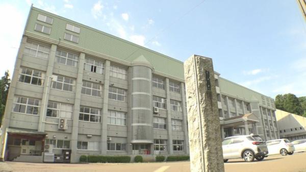 ���ӊ� �y���w�Z�z��z�s�����򒆊w�Z�F3409m