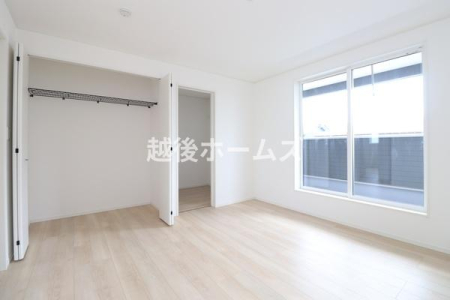 �m�� �S���ɃN���[�[�b�g�����A���[���L�x�Ŏg���₷���Ԏ��ɂȂ��Ă��܂�