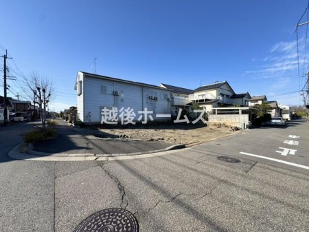 �O�ʓ��H�܂ތ��n�ʐ^ �����̓��������ʕ��E�d�l�ݔ��₨�����̑傫���̔�r�A�ߗׁE���ӊ��⒬���݂ȂǁA�����ł͂킩��Ȃ���񂪂������񂠂�܂��B���񌻒n�ɂĂ��m�F���������B