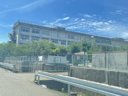 ���ӊ� �y���w�Z�z�V���s���R�����w�Z�F2162m