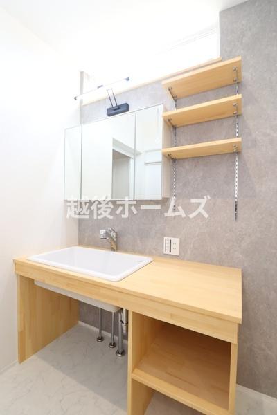 ���ʑ�E���ʏ� �y���Ў{�H��z���샏�C�h���ʑ�͎U�炩�肪���Ȑ��ʎ�����X�b�L��������~���[�L���r�l�b�g����I�t�I
����ō�Ƃ��\�ȍL�X�݌v�Őg�x�x�̃X�g���X���y����