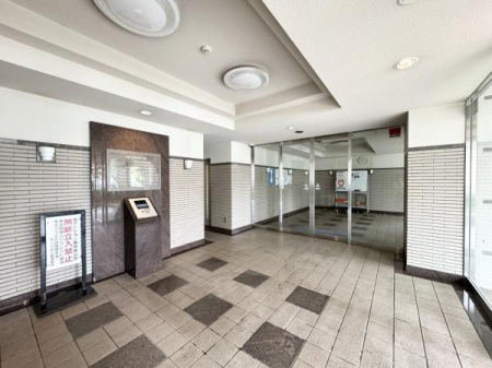 �G���g�����X -