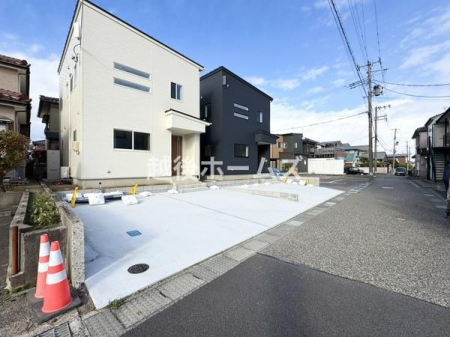 �O�ʓ��H�܂ތ��n�ʐ^ �����̓��������ʕ��E�d�l�ݔ��₨�����̑傫���̔�r�A�ߗׁE���ӊ��⒬���݂ȂǁA�����ł͂킩��Ȃ���񂪂������񂠂�܂��B���񌻒n�ɂĂ��m�F���������B