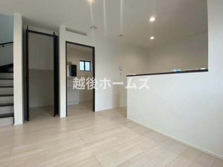 ���r���O -