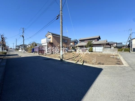 �O�ʓ��H�܂ތ��n�ʐ^ �����̓��������ʕ��E�d�l�ݔ��₨�����̑傫���̔�r�A�ߗׁE���ӊ��⒬���݂ȂǁA�����ł͂킩��Ȃ���񂪂������񂠂�܂��B���񌻒n�ɂĂ��m�F���������B