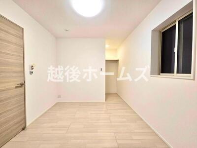 �m�� �S���ɃN���[�[�b�g�����A���[���L�x�Ŏg���₷���Ԏ��ɂȂ��Ă��܂�