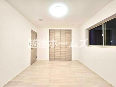 �m�� �V���v���ȗm���Ȃ̂ŉƋ�Ȃǂ̃C���e���A�Ƃ��}�b�`���Ă�����ꊴ���o���₷���A�g�̉��̐��������₷���ł��ˁ�