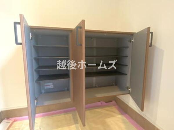 ���� ���ւɂ͎g���₷���V���[�Y�{�b�N�X�I
���փh�A�͈��S�̃_�u�����b�N�Ŗh�Ƒ΍���o�b�`���ł��I