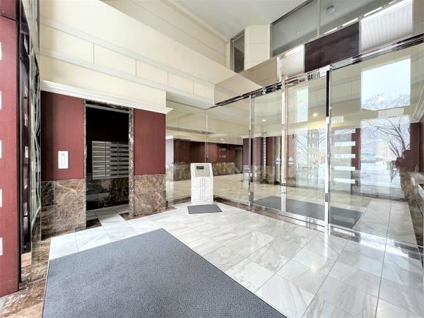 �G���g�����X -