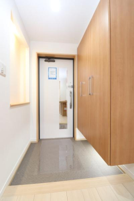 ���� �����Z�O�̎ʐ^�ɂȂ�܂��� ���ւɂ͎g���₷���V���[�Y�{�b�N�X