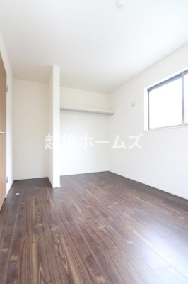 �m�� �y���Ў{�H��z�S���ɃN���[�[�b�g�����A���[���L�x�Ŏg���₷���Ԏ��ɂȂ��Ă��܂�