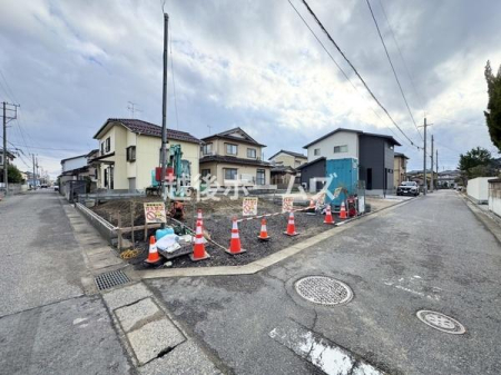 �O�ʓ��H�܂ތ��n�ʐ^ �����̓��������ʕ��E�d�l�ݔ��₨�����̑傫���̔�r�A�ߗׁE���ӊ��⒬���݂ȂǁA�����ł͂킩��Ȃ���񂪂������񂠂�܂��B���񌻒n�ɂĂ��m�F���������B