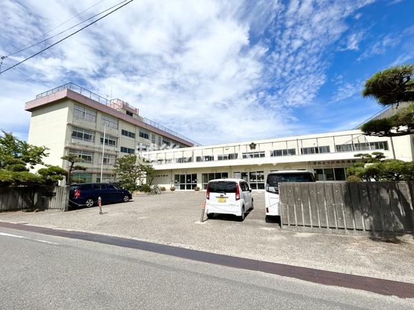 ���ӊ� �y���w�Z�z�V���s�����֒��w�Z�F1304m