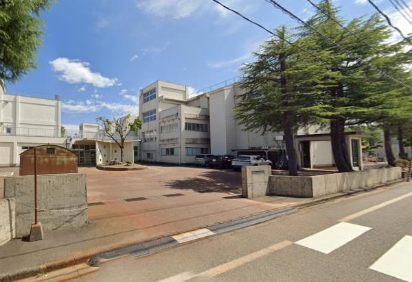 ���ӊ� �y���w�Z�z�����s�����k���w�Z�F1092m