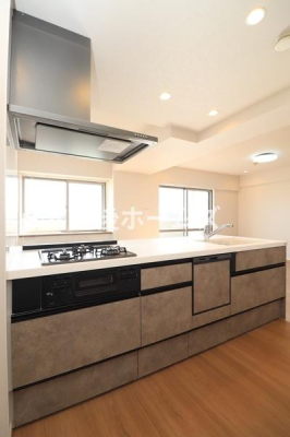 �L�b�`�� �y���Ў{�H��z�R���^�C�v�̃V�X�e���L�b�`���͎��[���L�x�I
�����̂��|�������₷���݌v�ɂȂ��Ă��܂�