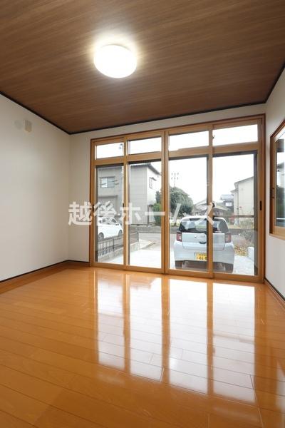 �m�� �V���v���ȗm���Ȃ̂ŉƋ�Ȃǂ̃C���e���A�Ƃ��}�b�`���Ă�����ꊴ���o���₷���A�g�̉��̐��������₷���ł��ˁ�