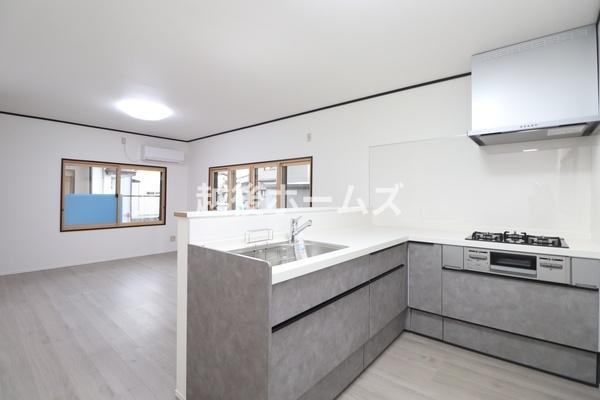 �L�b�`�� �L�b�`���͎g���₷���V�X�e���L�b�`���ł��B
�򐅊��̌^�̐������W���������Ă��܂��B