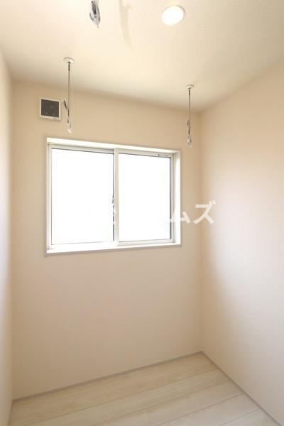 ���̑����� �y���Ў{�H��z�z�X�N���[�������̃��[�e�B���e�B�ł��ł������󂪉\��