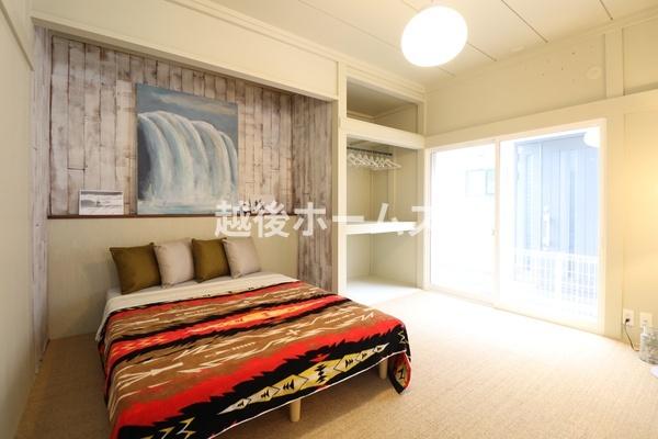 �m�� ���r���O�ɗאڂ�����Q���B
��������h�L���ɗD�ꂽ���R�f�ނ̃T�C�U���J�[�y�b�g���̗p�B