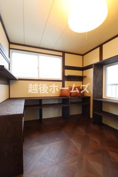 �m�� ���������̂���Q�K�̃t�@�~���[���[���͉Ƒ������̓��ʂȂ������B
�I���`����{��u������A�C���e���A���y���߂�I�[�v���V�F���t�t��