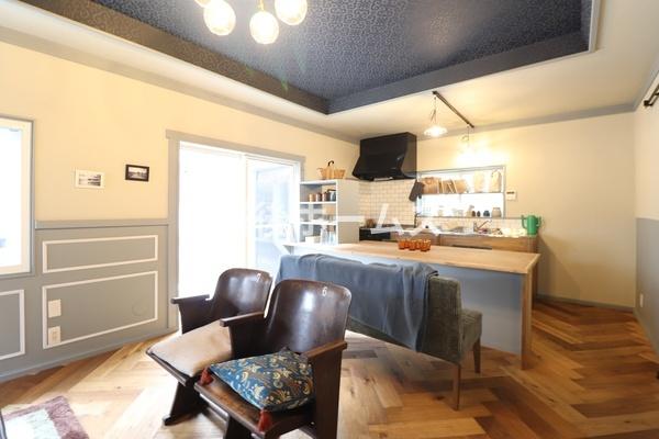 ���r���O ����ւ̏o���肪���₷���|���o�����ō̌��E���ʂ����m�ہB
���C�ɓ���̂���𒭂߂Ȃ���߂�������ʂȏꏊ�ł��B