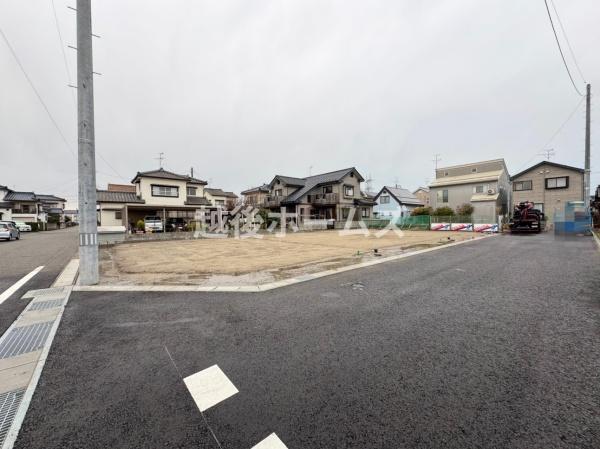 �O�ʓ��H�܂ތ��n�ʐ^ �ߗׁE���ӊ��⒬���݂ȂǁA�����ł͂킩��Ȃ���񂪂������񂠂�܂��B���񌻒n�ɂĂ��m�F���������B
