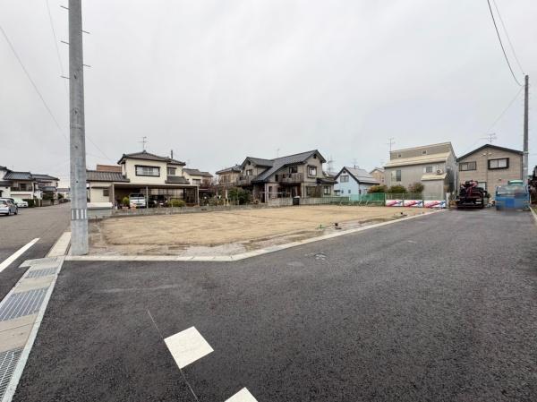 �O�ʓ��H�܂ތ��n�ʐ^ �ߗׁE���ӊ��⒬���݂ȂǁA�����ł͂킩��Ȃ���񂪂������񂠂�܂��B���񌻒n�ɂĂ��m�F���������B
