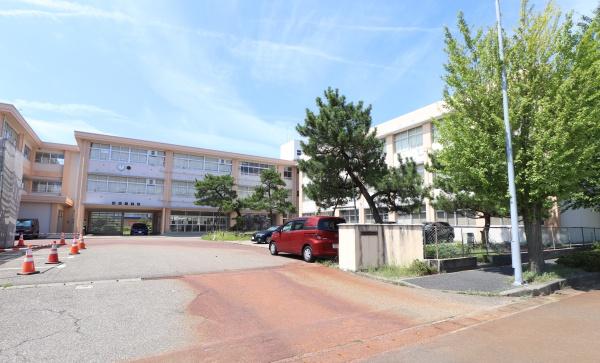 ���ӊ� �y���w�Z�z�V���s�����z���w�Z�F1541m