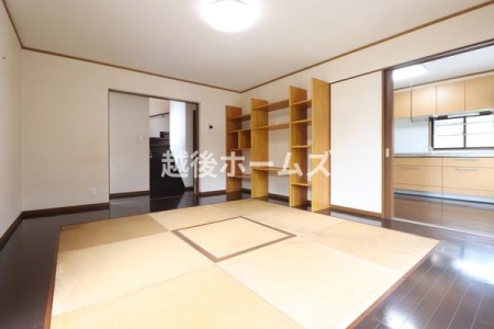 ���r���O �Ƒ��c���̎��Ԃ��߂�����L�X�������r���O�_�C�j���O��