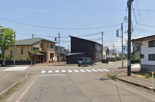 �O�ʓ��H�܂ތ��n�ʐ^ -