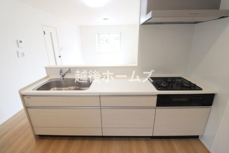 �L�b�`�� �L�b�`���͎g���₷���V�X�e���L�b�`���ł��B
�򐅊��̌^�̐������W���������Ă��܂��B