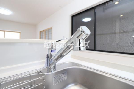 ���̑� �֌��̐�[�ɏ򐅊������B�ꏊ���Ƃ�Ȃ�����I�ȏ򐅊�ł��B�܂��A�򐅊킲�ƃz�[�X�������o���܂��B�J�[�g���b�W�������ȒP�B