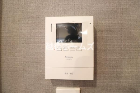 ���̑� �h�Ƒ΍�ɗD�ꂽTV���j�^�[�t���C���^�[�z���ŗ��q�҂̊m�F���ł��܂��B