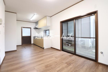 ���r���O �y���Ў{�H��z�Ƒ��c���̎��Ԃ��߂�����L�X�������r���O�_�C�j���O