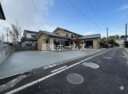 �O�ʓ��H�܂ތ��n�ʐ^ �����̓��������ʕ��E�d�l�ݔ��₨�����̑傫���̔�r�A�ߗׁE���ӊ��⒬���݂ȂǁA�����ł͂킩��Ȃ���񂪂������񂠂�܂��B���񌻒n�ɂĂ��m�F���������B