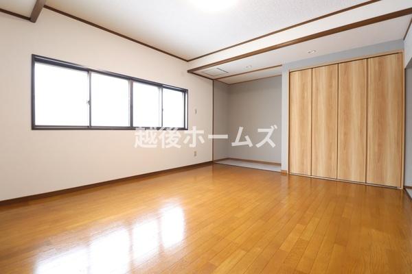 �m�� �S���ɃN���[�[�b�g�����A���[���L�x�Ŏg���₷���Ԏ��ɂȂ��Ă��܂�