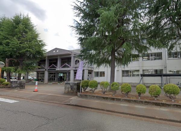 ���ӊ� �y���w�Z�z�����s�����g���w�Z�F766m