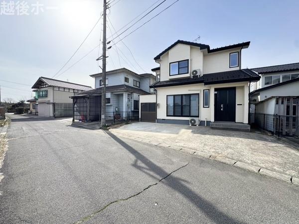 �O�ʓ��H�܂ތ��n�ʐ^ �����̓��������ʕ��E�d�l�ݔ��₨�����̑傫���̔�r�A�ߗׁE���ӊ��⒬���݂ȂǁA�����ł͂킩��Ȃ���񂪂������񂠂�܂��B���񌻒n�ɂĂ��m�F���������B